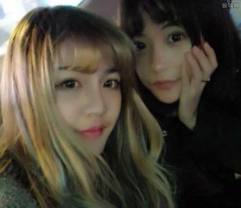 韩安冉取出下巴假体 韩安冉整容前照片曝光