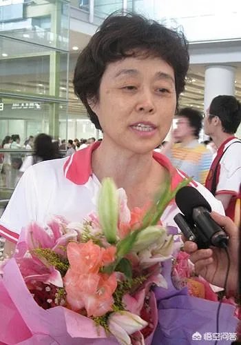 国家女排二传助教为什么请的是魏秋月而不是孙晋芳？
