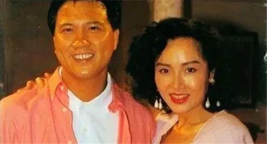 恬妞的女儿是谁的做什么 恬妞女儿男儿装长得太像明星爸爸了