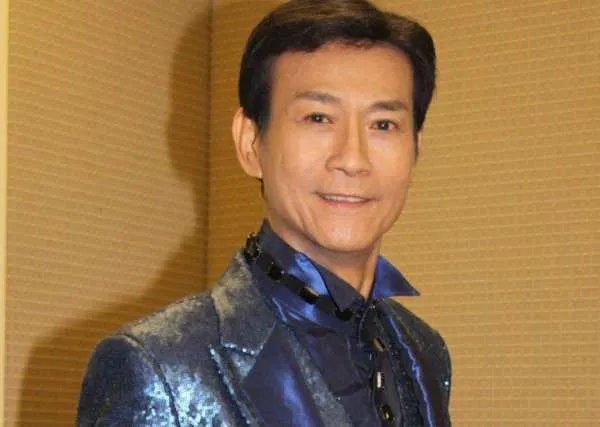 天大地大四海为家歌词