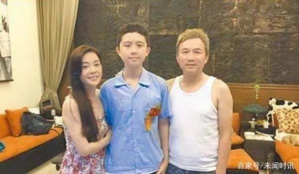 狄莺自曝当众踹蓝洁瑛，罗霈颖都避她三分，后来怎样？