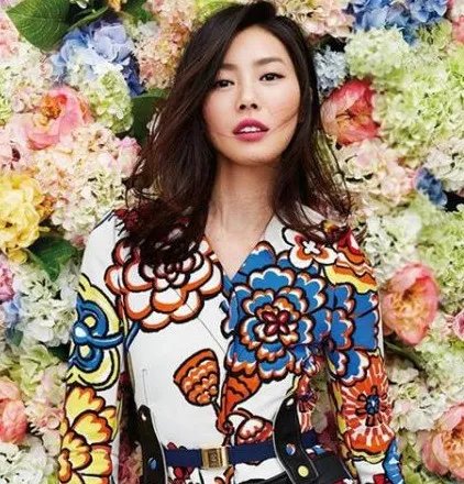 刘雯父母家庭背景曝光 与崔始源恋情大公开