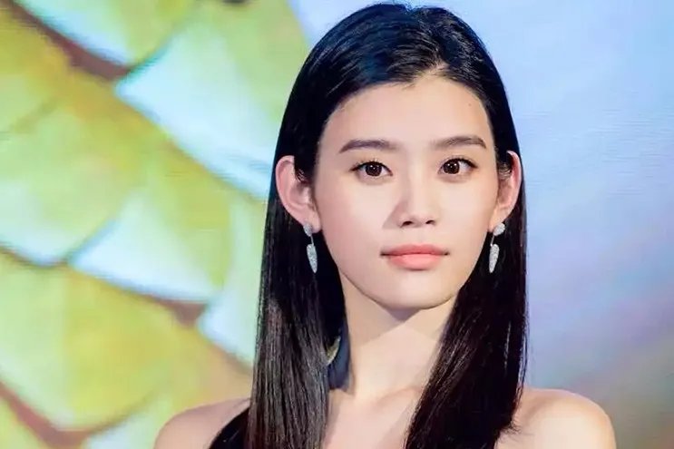 苏芒、奚梦瑶和章泽天聚餐，章泽天为何能有如此强大的朋友圈？