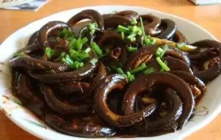 襄阳有哪些美食街，有哪些特色菜？