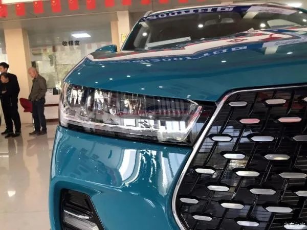 到店看车,多方位欣赏全新一代瑞虎7的身姿!