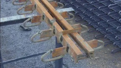 伸缩缝怎么设置