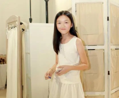 李嫣深夜发文被指大尺度,疑似少女青春期萌动,你怎么看?