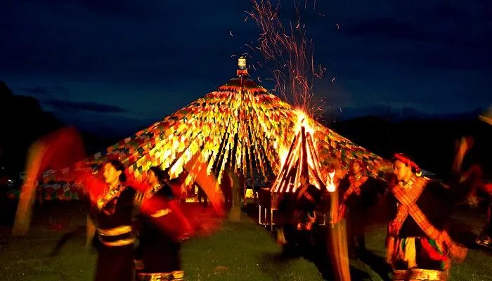 藏戏这篇课文的主要内容和中心思想