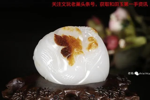 路人捡到玉坠后是应该丢弃，还是应该偷偷佩戴呢？