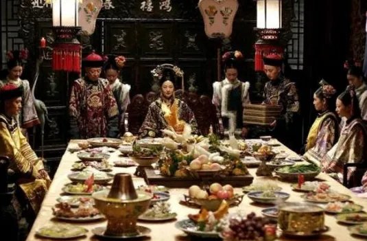 请问苍穹之昴里面龙玉是什么东西