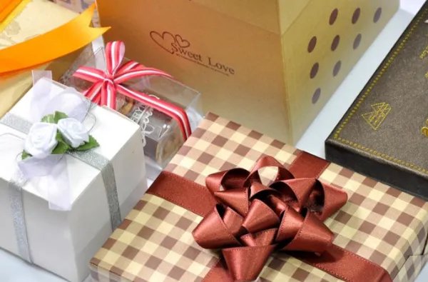 买礼物去什么店买