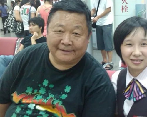 秦煌老婆近期生活照曝光 男方酒后堕海已苏醒