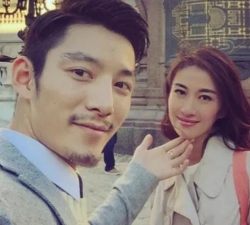 叶璇晒恩爱照告白 幸福指数羡煞旁人