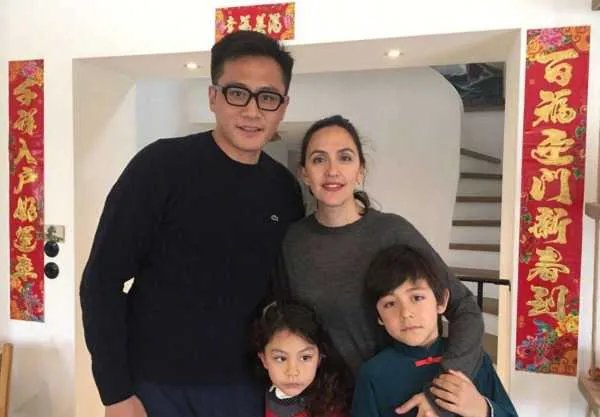 刘烨是谢娜的初恋吗？两个人为什么分手？