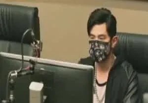 丁俊晖网吧玩游戏上热搜，娱乐圈有哪些喜欢“泡网吧”的艺人？