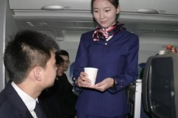 金鹏航空是廉价航空吗?可以说说吗?