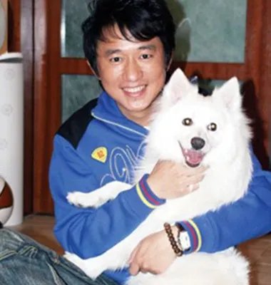 伍洲彤老婆赵宁资料曝光 出任校园歌手大赛评委