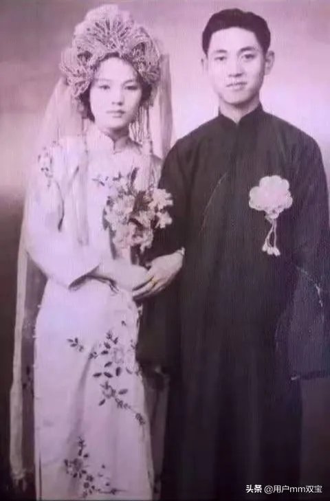 谁有自己妈妈年轻时候的照片，敢不敢晒一下？