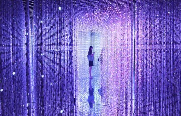 自称来自火星的女子是怎么回事？是不是穿越时空而来的