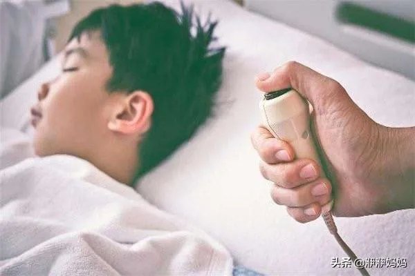 小卧室如何交错上下 床男孩女孩一起住