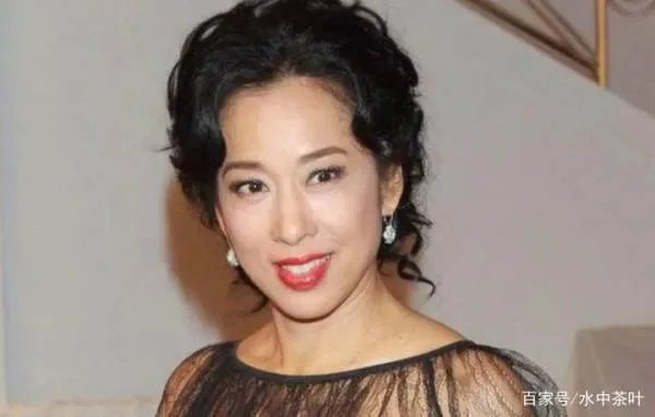 朱玲玲如此漂亮，霍震霆为何却舍得离婚？后来怎样？