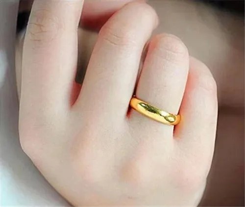 女士黄金戒指款式图片欣赏 黄金戒指变形怎么办