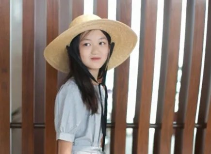 李嫣深夜发文被指大尺度,疑似少女青春期萌动,你怎么看?