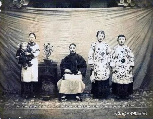 有人说“古代三妻四妾实属正常,并不能说他们就是渣”,你赞同么?