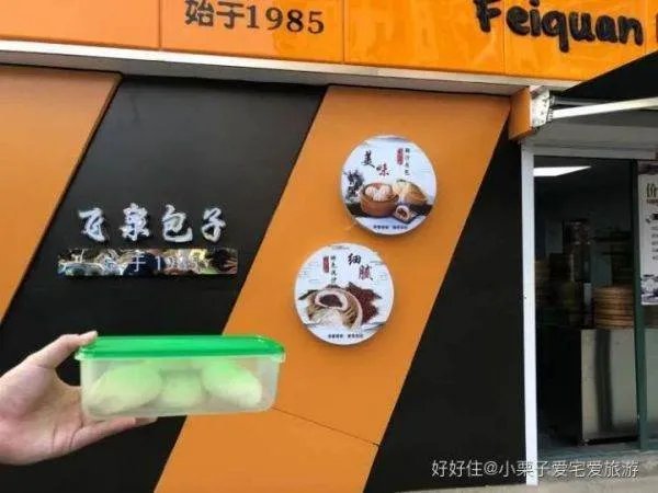 请你说说在我们身边有哪些不良习惯对我们周围的环境造成了严重污染，并对环保工作提出自己的建议。200字左右的倡仪书