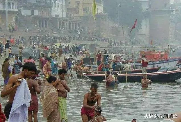 印度的恒河水葬真的对生活在恒河边的居民没有什么大的影响吗?印度政府部门允许这样的做法吗?