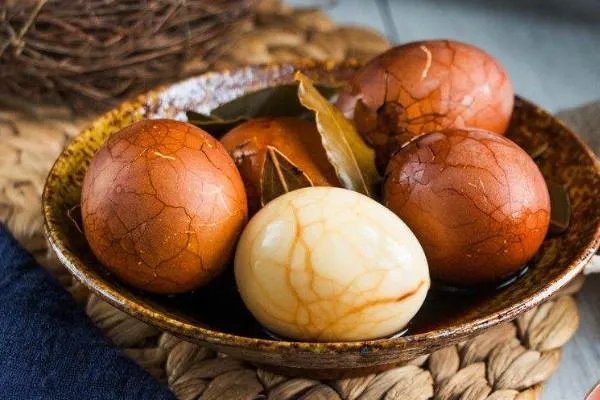 为什么台湾人会觉得大陆人吃不起茶叶蛋？