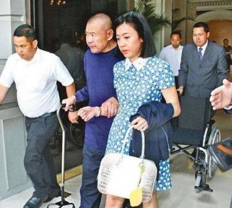 为什么说何鸿燊刘銮雄两大富商人生很像？