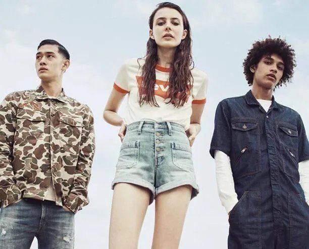 有哪些时尚的情侣装品牌推荐?