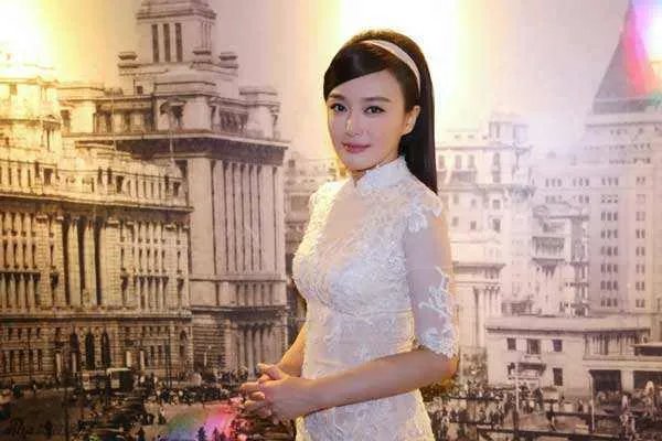 秦岚拒绝男友陆川的求婚至今还单身，她后悔吗？