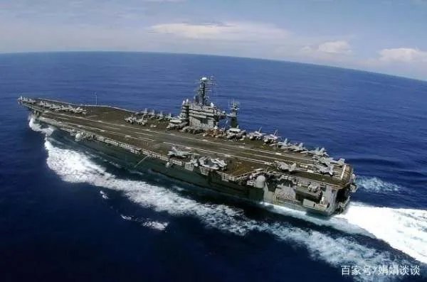 港珠澳大桥那么坚固，如果不小心被10万吨航母撞到，大桥会怎样？