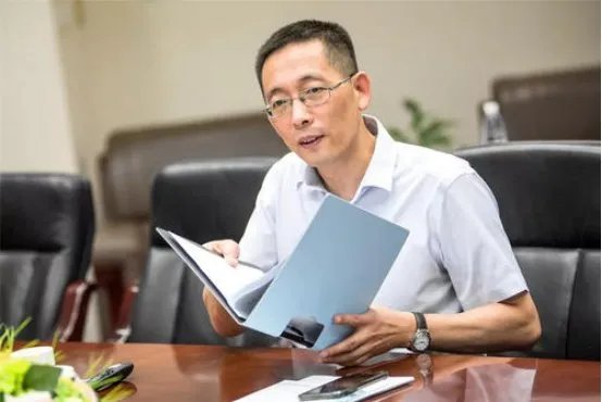 清华校长施一公,辞职去西湖大学,还说要超过北大清华,现在怎样?