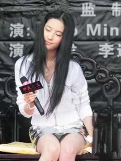 刘亦菲走光图爆光  在场合中走光大揭秘