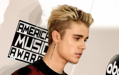 happy new year justin bieber中文歌词