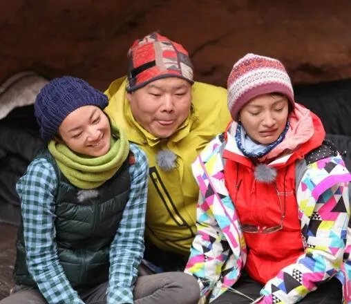 周迅首上真人秀沙漠行走6小时 金星负责刁难岳云鹏最爱哭