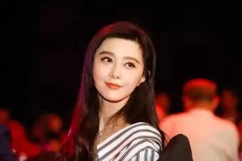 女星戴戒指很平常，为何范冰冰一旦戴戒指就被怀疑恋爱？