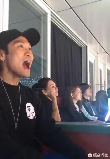 张学友演唱会大咖云集，明星追星比普通人还疯狂吗？