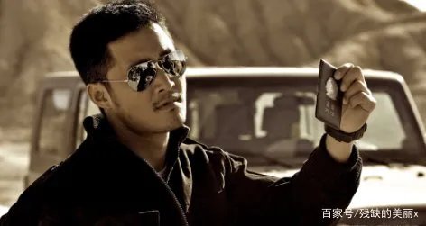 《战狼》登顶榜一，吴京却因口误被人批评，李连杰说了什么才救下吴京的？