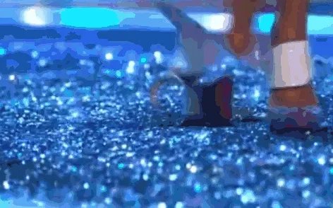 #维密大秀#奚梦瑶走秀不小心摔倒了？好心疼！维密秀上还出现过哪些意外？