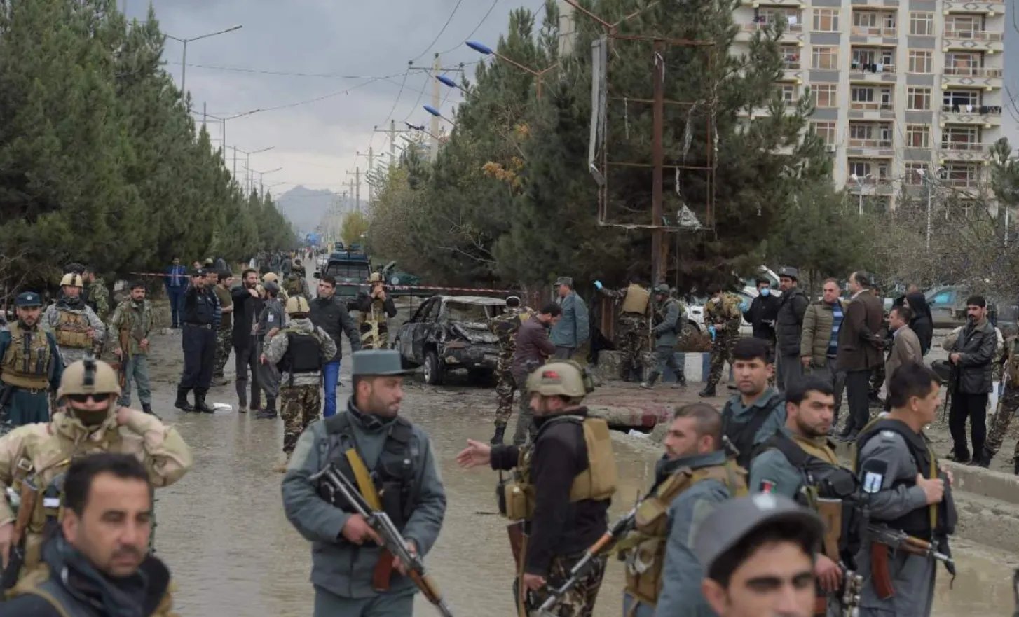 阿富汗总统府遭火箭弹袭击，是谁这么猖狂？