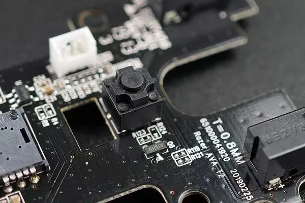 Razer Viper毒蝰游戏鼠标拆解评测