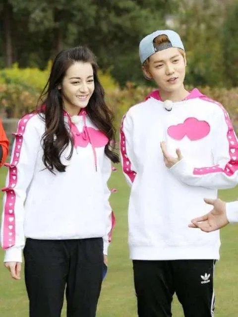 有哪些时尚的情侣装品牌推荐?