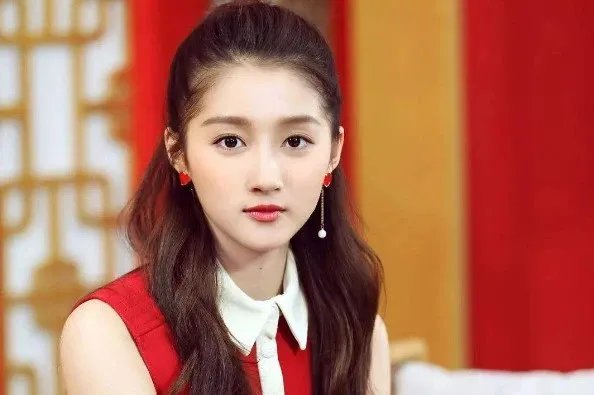 关晓彤称自己不能平衡粉丝和工作室关系，对于明星来说，这两者哪个更重要？