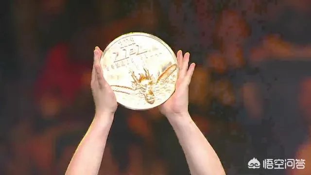 RNG夺冠弹幕狂喷IG垃圾，网友称“对不起，这场比赛没有垃圾”，你怎么看？