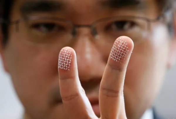 拍照比剪刀手会泄露指纹信息上热搜，还有哪些解锁方式有风险？