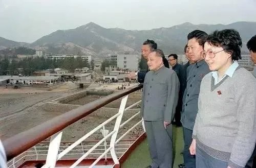 他坚持创业30年，从几间铁皮厂房到年产值数十亿！